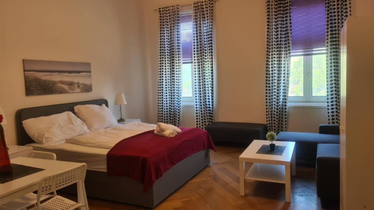 4 Great Apartment Akh - Ideal For Groups Of 19 Vienna Exterior photo