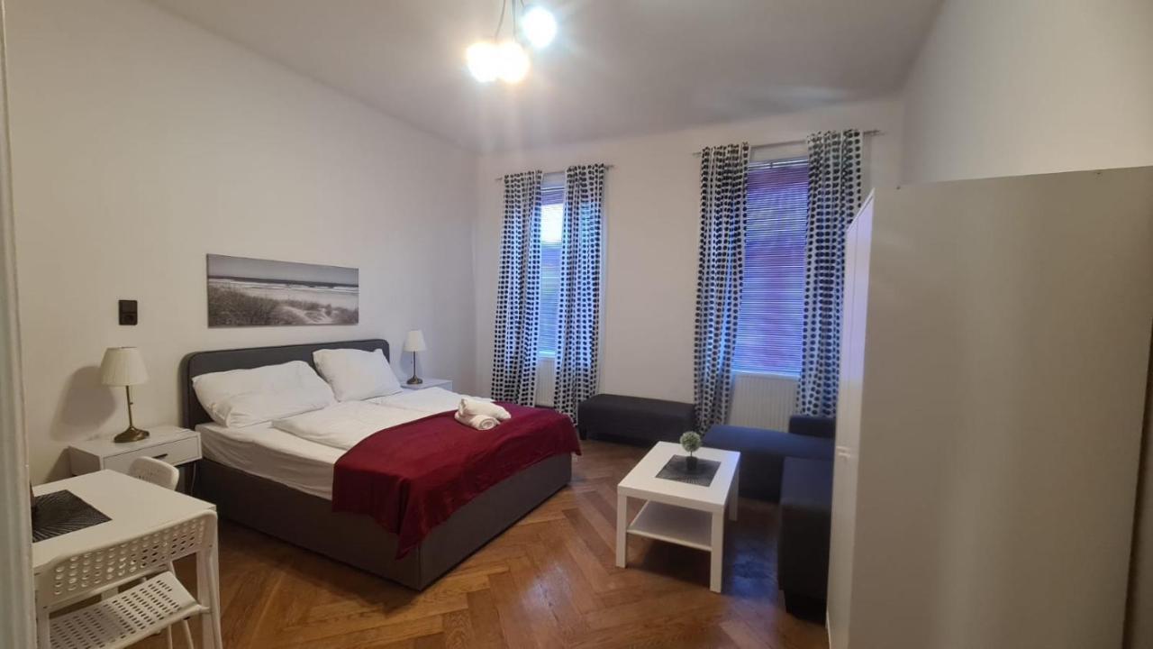 4 Great Apartment Akh - Ideal For Groups Of 19 Vienna Exterior photo